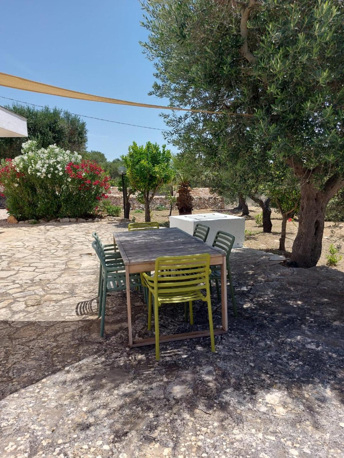 Casa Giuliveto - Charmantes Ferienhaus Mit Privatpool In Olivenhain Ostuni Exterior foto