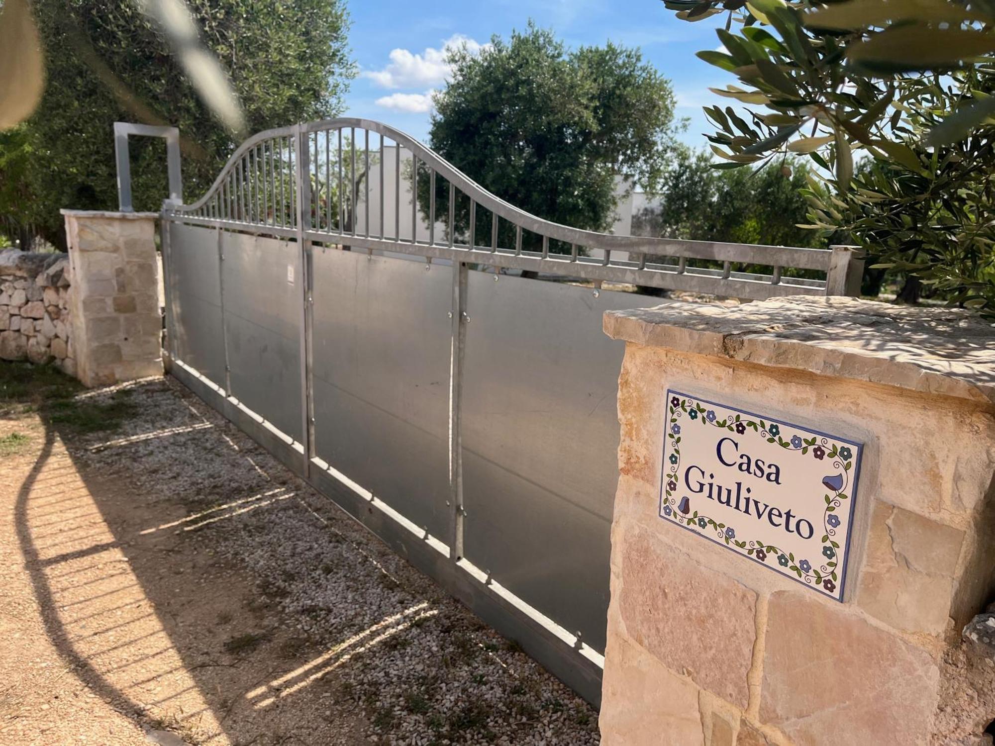 Casa Giuliveto - Charmantes Ferienhaus Mit Privatpool In Olivenhain Ostuni Exterior foto